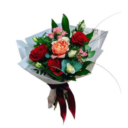 Buchet „Trandafirul din Mijlocul Lumii”