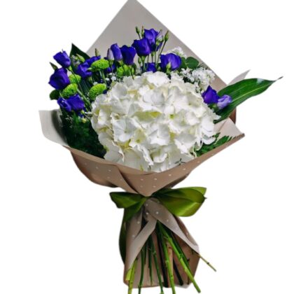 Buchet cu hortensie albă