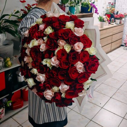 Buchet cu 101 Trandafiri