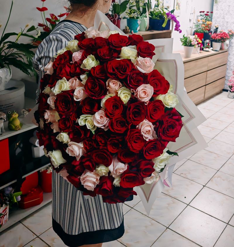 Buchet cu 101 Trandafiri