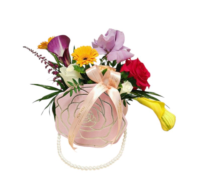 Gentuță florală cu trandafiri, cale și minigerbera