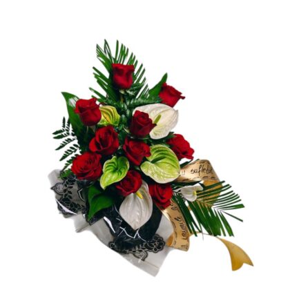 Aranjament funerar cu trandafiri roșii
