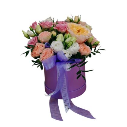 Aranjament floral rafinat în cutie decorativă