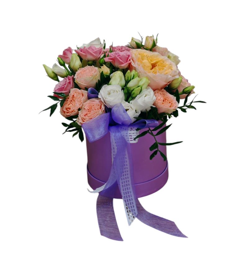 Aranjament floral rafinat în cutie decorativă