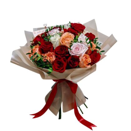 Buchet mixt de trandafiri