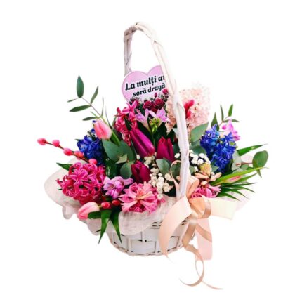 Coș elegant cu zambile și frezii